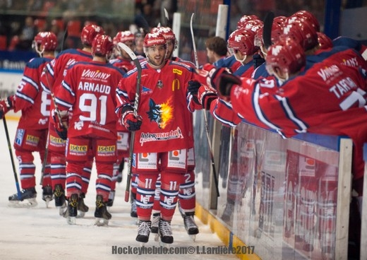 Photo hockey Ligue Magnus - Ligue Magnus : 3ème journée : Grenoble  vs Lyon - Grenoble en mode attaque