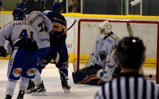 Photo hockey Ligue Magnus - Ligue Magnus : 3ème journée : Dijon vs Villard-de-Lans - Dans l\ Photo hockey Ligue Magnus - Ligue Magnus : 3ème journée : Dijon vs Villard-de-Lans - Dans l\
