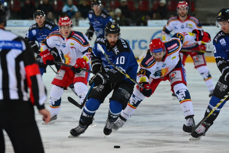 Photo hockey Ligue Magnus - Ligue Magnus : 40ème journée : Gap  vs Grenoble  - La raison du plus fort