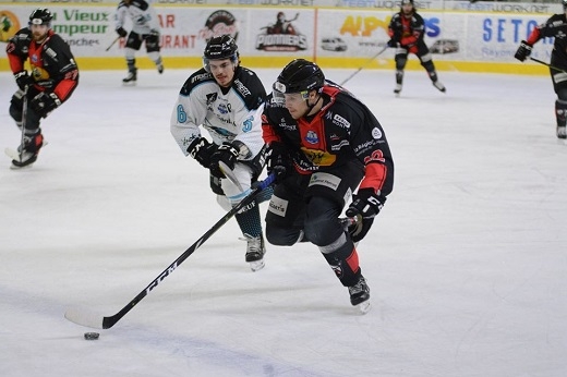 Photo hockey Ligue Magnus - Ligue Magnus : 41ème journée : Chamonix  vs Gap  - La bataille pour les playoffs n’a pas encore livré tous ses secrets