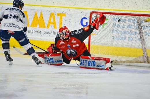 Photo hockey Ligue Magnus - Ligue Magnus : 41ème journée : Chamonix vs Angers - Un tiers de trop pour les Pionniers Photo hockey Ligue Magnus - Ligue Magnus : 41ème journée : Chamonix vs Angers - Un tiers de trop pour les Pionniers