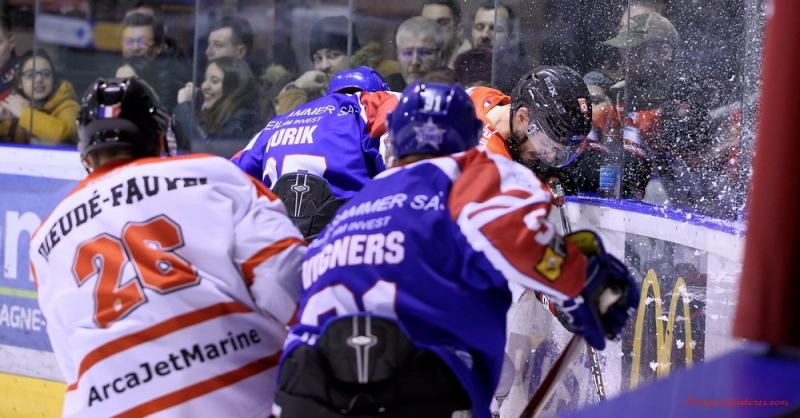 Photo hockey Ligue Magnus - Ligue Magnus : 41ème journée : Mulhouse vs Bordeaux - De précieux points pour Mulhouse Photo hockey Ligue Magnus - Ligue Magnus : 41ème journée : Mulhouse vs Bordeaux - De précieux points pour Mulhouse
