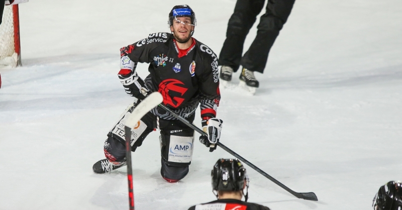 Photo hockey Ligue Magnus - Ligue Magnus : 42ème journée : Amiens  vs Briançon  - Amiens ne fait pas de cadeau