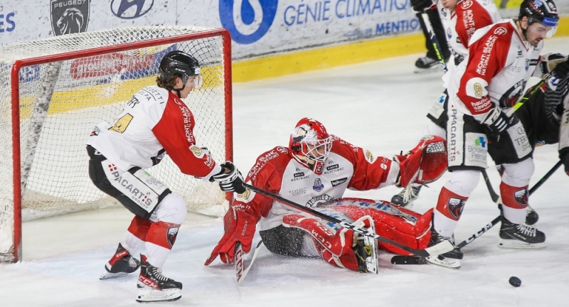 Photo hockey Ligue Magnus - Ligue Magnus : 42ème journée : Amiens  vs Chamonix  - Chamonix douche les espoirs d