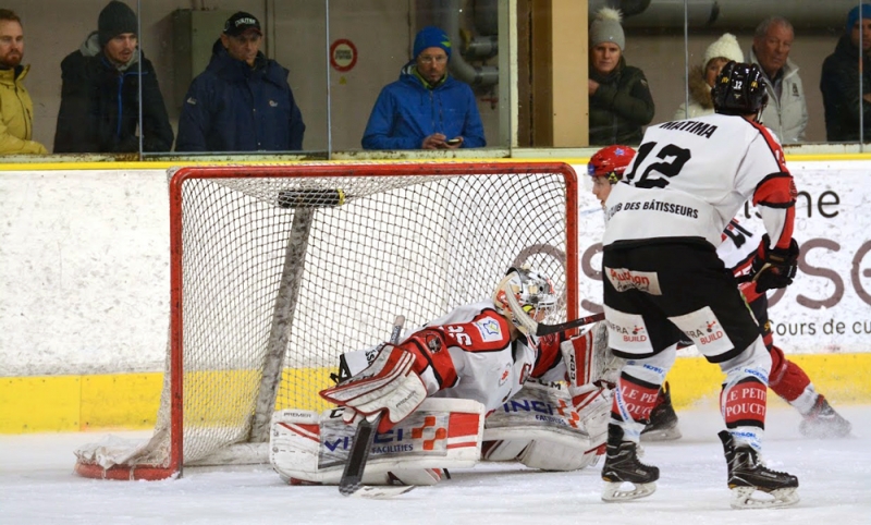 Photo hockey Ligue Magnus - Ligue Magnus : 42ème journée : Chamonix  vs Amiens  - Des Gothiques lumineux