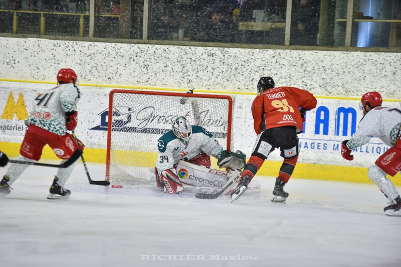 Photo hockey Ligue Magnus - Ligue Magnus : 42ème journée : Chamonix  vs Cergy-Pontoise - Défaite crève-cœur des Pionniers