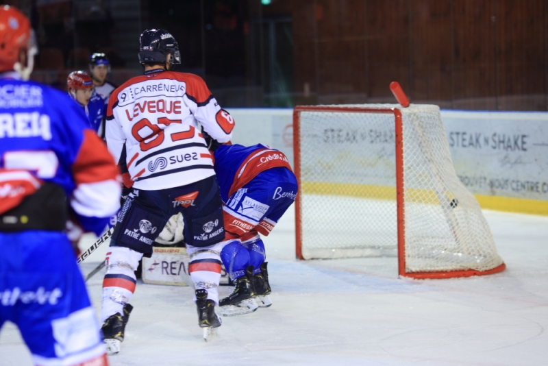 Photo hockey Ligue Magnus - Ligue Magnus : 42ème journée : Lyon vs Angers  - Ne pas vendre la peau du Lion...