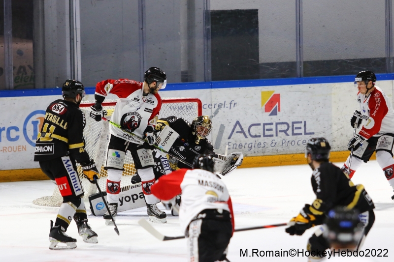 Photo hockey Ligue Magnus - Ligue Magnus : 42ème journée : Rouen vs Chamonix - Les Dragons se sont employés Photo hockey Ligue Magnus - Ligue Magnus : 42ème journée : Rouen vs Chamonix - Les Dragons se sont employés
