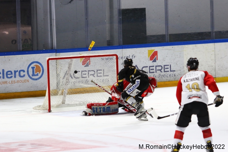 Photo hockey Ligue Magnus - Ligue Magnus : 42ème journée : Rouen vs Chamonix - Les Dragons se sont employés Photo hockey Ligue Magnus - Ligue Magnus : 42ème journée : Rouen vs Chamonix - Les Dragons se sont employés