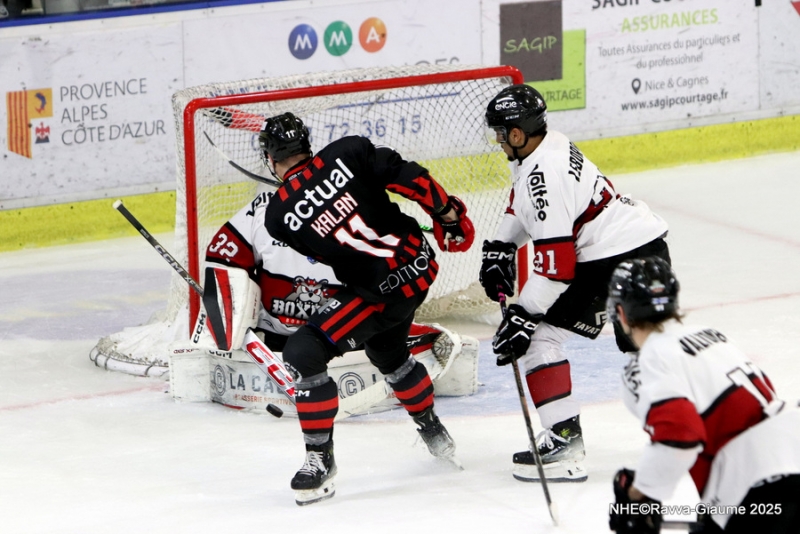 Photo hockey Ligue Magnus - Ligue Magnus : 43ème journée : Nice vs Bordeaux - Les Boxers gâchent le Carnaval