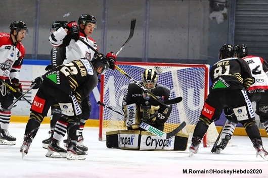 Photo hockey Ligue Magnus - Ligue Magnus : 43ème journée : Rouen vs Bordeaux - Rouen fait l\ Photo hockey Ligue Magnus - Ligue Magnus : 43ème journée : Rouen vs Bordeaux - Rouen fait l\