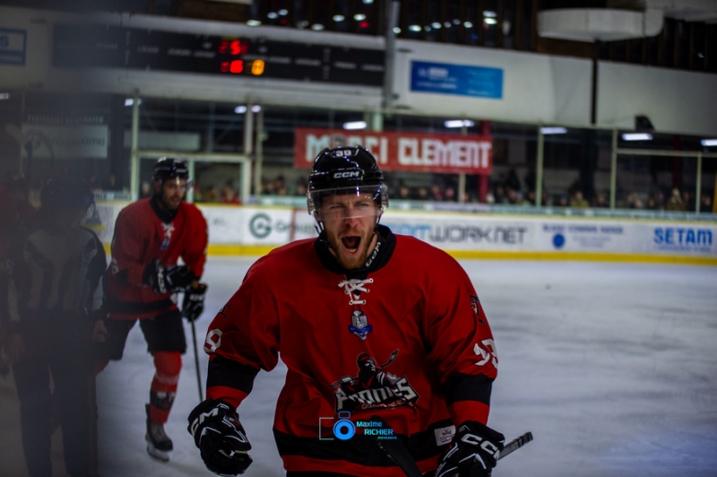 Photo hockey Ligue Magnus - Ligue Magnus : 43ème journée : Chamonix  vs Grenoble  - Chamonix s