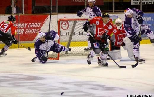 Photo hockey Ligue Magnus - Ligue Magnus : 4ème journée : Amiens  vs Epinal  - Amiens joue à se faire peur