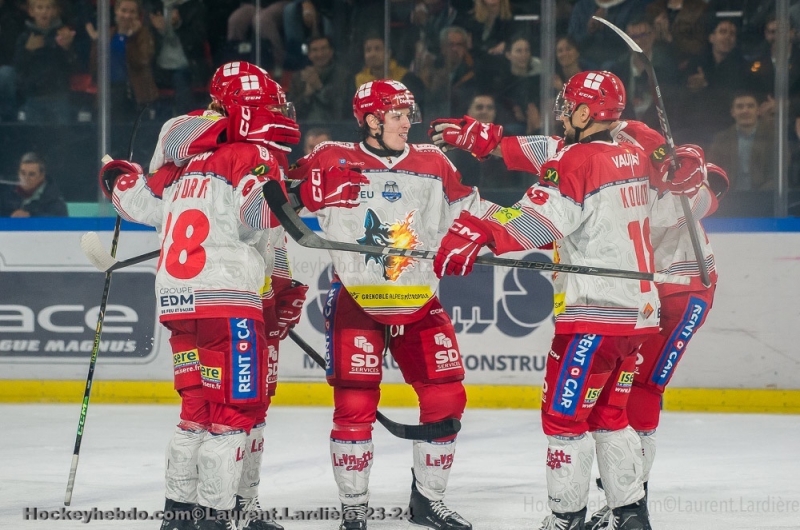 Photo hockey Ligue Magnus - Ligue Magnus : 4ème journée : Grenoble  vs Gap  - Grenoble enfonce Gap 