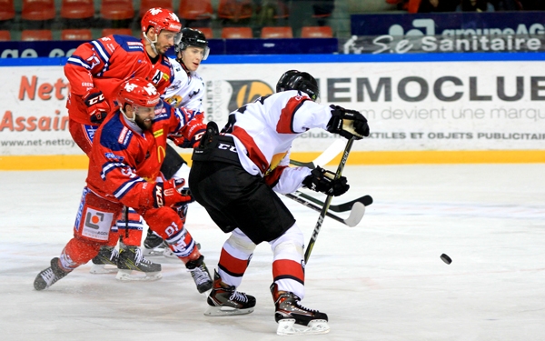 Photo hockey Ligue Magnus - Ligue Magnus : 5ème journée : Grenoble  vs Chamonix  - 121 minutes 6 secondes sans prendre de but !