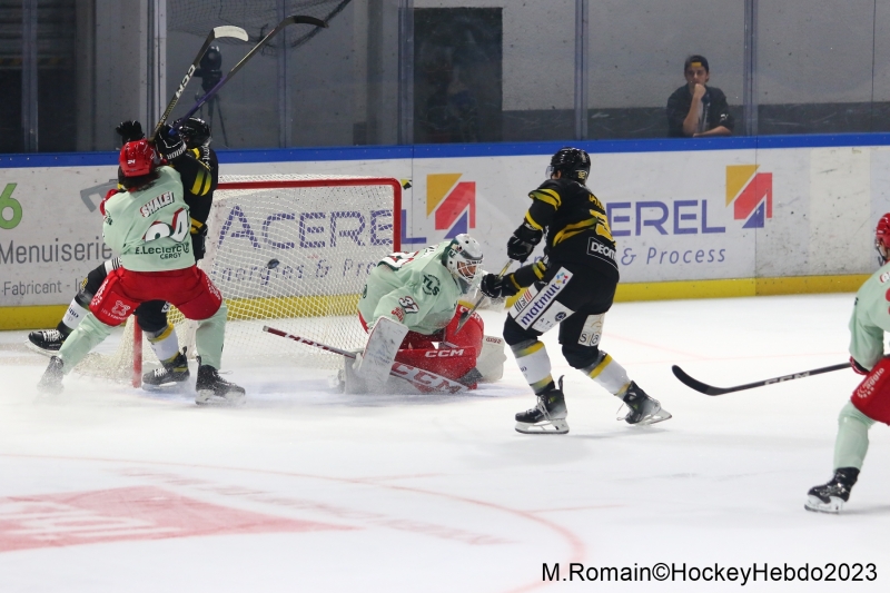 Photo hockey Ligue Magnus - Ligue Magnus : 5ème journée : Rouen vs Cergy-Pontoise - Les dragons en maître. Photo hockey Ligue Magnus - Ligue Magnus : 5ème journée : Rouen vs Cergy-Pontoise - Les dragons en maître.
