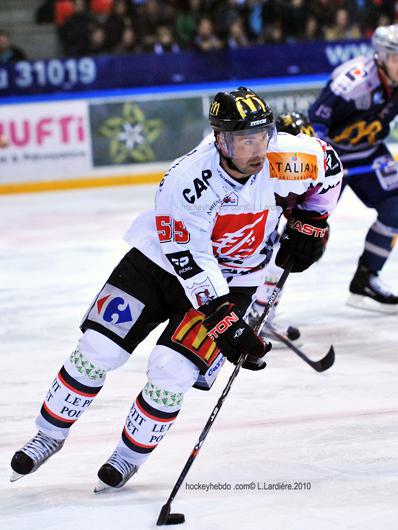 Photo hockey Ligue Magnus - Ligue Magnus : 5ème journée : Dijon vs Amiens - Une histoire de physique. Photo hockey Ligue Magnus - Ligue Magnus : 5ème journée : Dijon vs Amiens - Une histoire de physique.