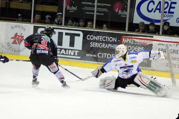 Photo hockey Ligue Magnus - Ligue Magnus : 6ème journée  : Amiens  vs Gap  - Amiens enfonce les Rapaces