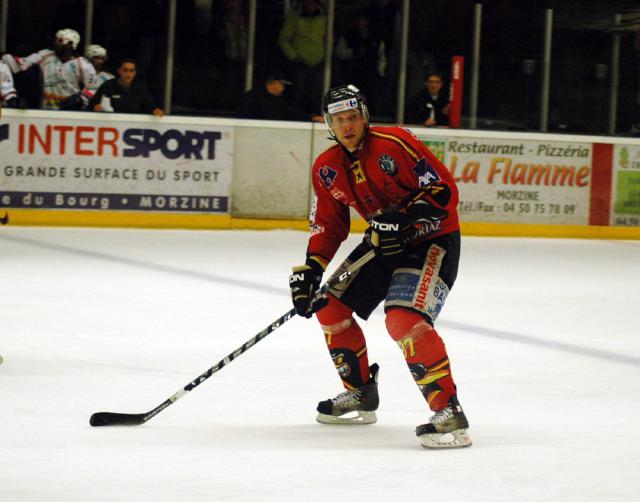 Photo hockey Ligue Magnus - Ligue Magnus : 6ème journée : Morzine-Avoriaz vs Epinal  - Fin de match houleuse en faveur des Pingouins