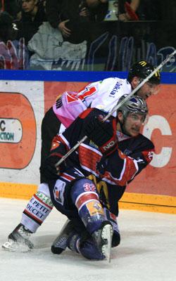 Photo hockey Ligue Magnus - Ligue Magnus : 7ème journée : Grenoble  vs Amiens  - Un gros tiers et ça repart!