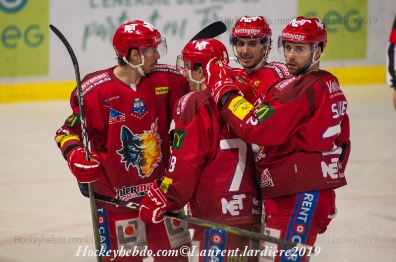 Photo hockey Ligue Magnus - Ligue Magnus : 7ème journée : Grenoble  vs Briançon  - Pluie de buts à Pole Sud