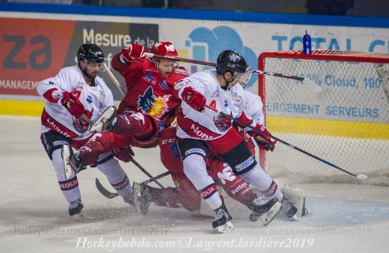 Photo hockey Ligue Magnus - Ligue Magnus : 7ème journée : Grenoble  vs Briançon  - Pluie de buts à Pole Sud
