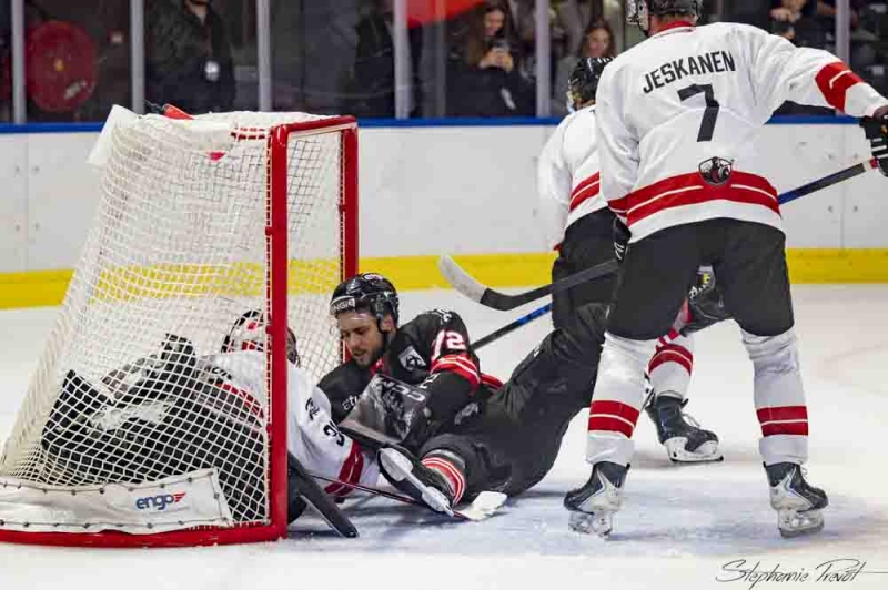 Photo hockey Ligue Magnus - Ligue Magnus : 7Ã¨me journÃ©e : Bordeaux vs Chamonix  - Bordeaux sans partage face à Chamonix