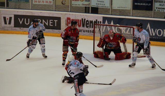 Photo hockey Ligue Magnus - Ligue Magnus : 8ème journée : Morzine-Avoriaz vs Angers  - Angers a joué avec le feu