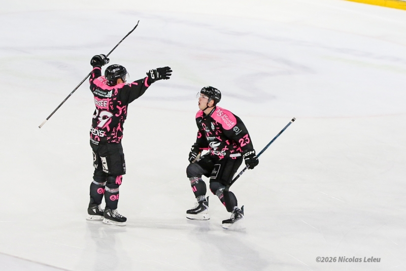 Photo hockey Ligue Magnus - Ligue Magnus : 8Ã¨me journÃ©e  : Amiens  vs Cergy-Pontoise -  Amiens renverse Cergy au bout du suspense