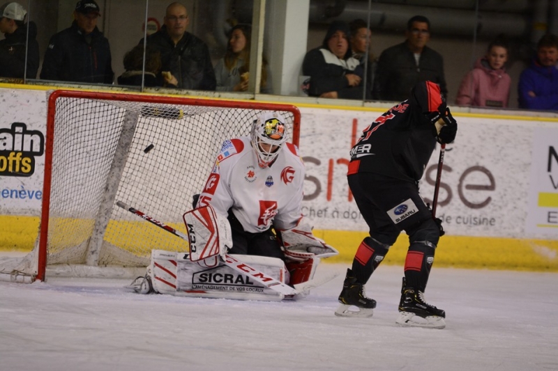 Photo hockey Ligue Magnus - Ligue Magnus : 8ème journée : Chamonix  vs Amiens  - Les Pionniers piègent les Gothiques