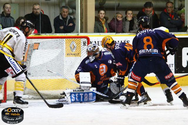 Photo hockey Ligue Magnus - Ligue Magnus : 9ème journée : Chamonix  vs Rouen - Le Chamois éteint la flamme du Dragon
