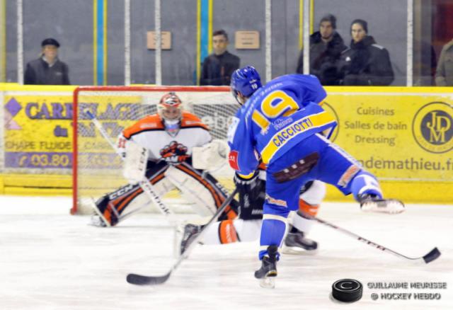 Photo hockey Ligue Magnus - Ligue Magnus : 9ème journée : Dijon  vs Epinal  - Les Gamyo récitent leurs gammes