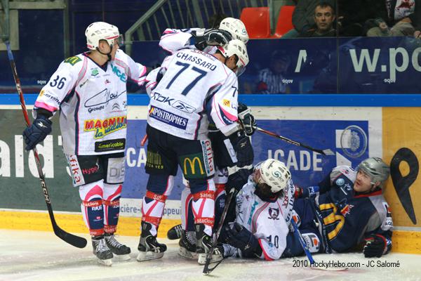 Photo hockey Ligue Magnus - Ligue Magnus : 9ème journée : Grenoble  vs Epinal  - Les Dauphins victorieux en Dauphiné