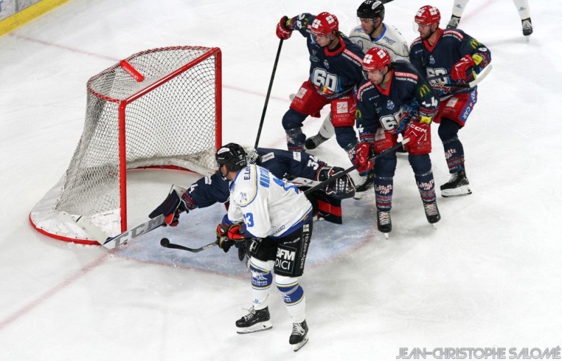 Photo hockey Ligue Magnus - Ligue Magnus : 9ème journée : Grenoble vs Gap - Grenoble (r)assurre face à Gap. Photo hockey Ligue Magnus - Ligue Magnus : 9ème journée : Grenoble vs Gap - Grenoble (r)assurre face à Gap.