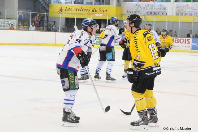 Photo hockey Ligue Magnus - Ligue Magnus : Caen (Les Drakkars) - Les Dragons débutent bien Photo hockey Ligue Magnus - Ligue Magnus : Caen (Les Drakkars) - Les Dragons débutent bien