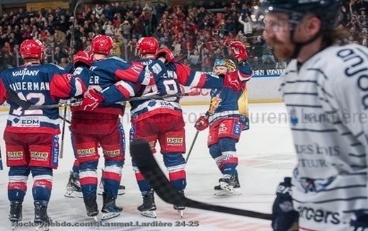 Photo hockey Ligue Magnus - Ligue Magnus - Finale - Match 2 : Grenoble vs Angers - Pintaric écœure Angers Photo hockey Ligue Magnus - Ligue Magnus - Finale - Match 2 : Grenoble vs Angers - Pintaric écœure Angers