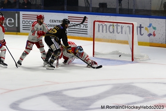 Photo hockey Ligue Magnus - Ligue Magnus - finale match 4 : Rouen vs Grenoble - Les Dragons s’en sortent à domicile. Photo hockey Ligue Magnus - Ligue Magnus - finale match 4 : Rouen vs Grenoble - Les Dragons s’en sortent à domicile.
