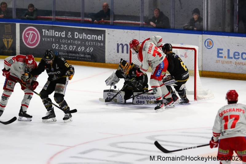 Photo hockey Ligue Magnus - Ligue Magnus : finale match 6 : Rouen vs Grenoble - LM : 17ème titre pour les dragons. Photo hockey Ligue Magnus - Ligue Magnus : finale match 6 : Rouen vs Grenoble - LM : 17ème titre pour les dragons.