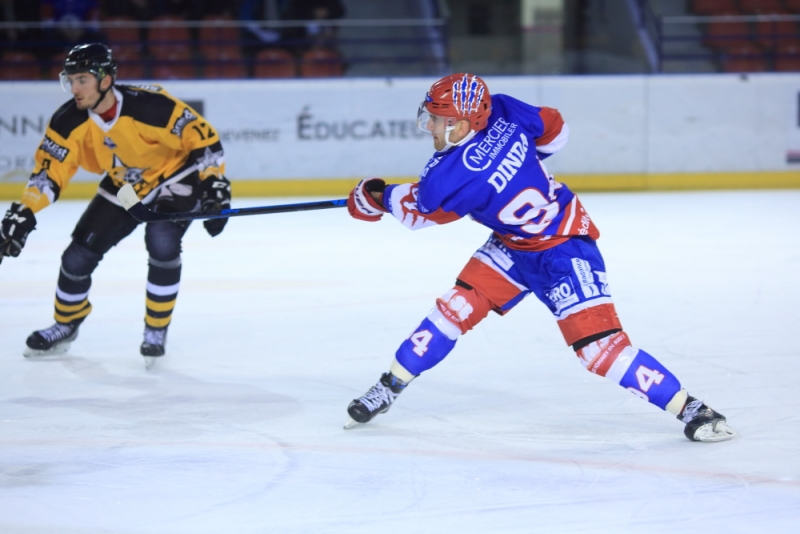 Photo hockey Ligue Magnus - Ligue Magnus - poule de maintien, 5ème journée : Lyon vs Strasbourg - Lyon fait ses adieux à Sivic Photo hockey Ligue Magnus - Ligue Magnus - poule de maintien, 5ème journée : Lyon vs Strasbourg - Lyon fait ses adieux à Sivic