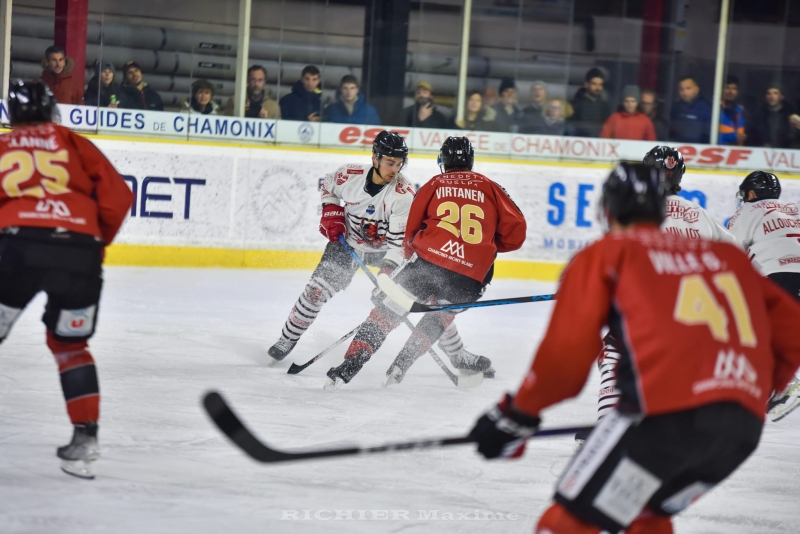 Photo hockey Ligue Magnus - Ligue Magnus - Poule Maintien - J1 : Chamonix vs Briançon - Les Pionniers s’imposent sans briller Photo hockey Ligue Magnus - Ligue Magnus - Poule Maintien - J1 : Chamonix vs Briançon - Les Pionniers s’imposent sans briller