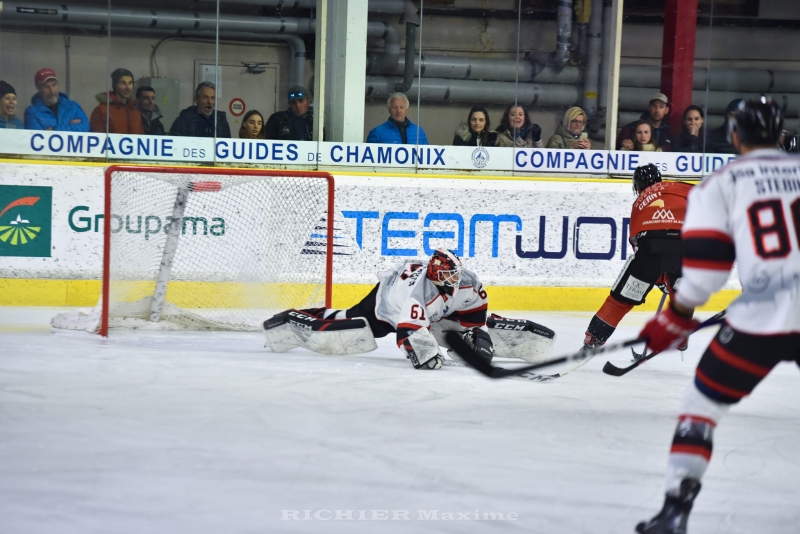 Photo hockey Ligue Magnus - Ligue Magnus - Poule Maintien - J2 : Chamonix vs Nice - Les Pionniers s’en vont en beauté ! Photo hockey Ligue Magnus - Ligue Magnus - Poule Maintien - J2 : Chamonix vs Nice - Les Pionniers s’en vont en beauté !