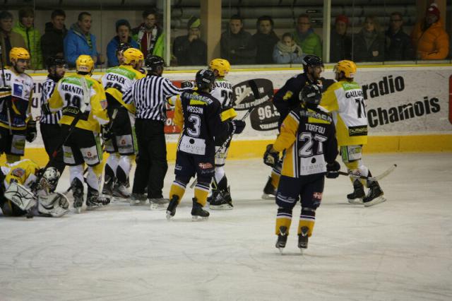 Photo hockey Ligue Magnus - Ligue Magnus, 14ème journée : Chamonix  vs Strasbourg  - Les Chamois détournent l’Etoile Noire