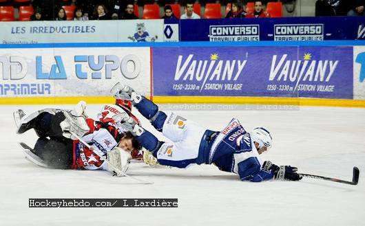 Photo hockey Ligue Magnus - Ligue Magnus, 15ème journée : Grenoble  vs Neuilly/Marne - Brûleurs - Bisons : à vaincre sans péril....
