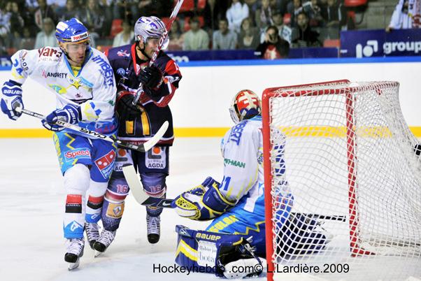Photo hockey Ligue Magnus - Ligue Magnus: 1ère journée : Grenoble  vs Gap  - Un, deux et puis c\