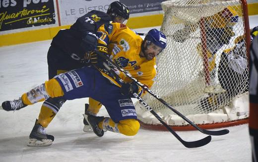 Photo hockey Ligue Magnus - Ligue Magnus, 26ème journée : Chamonix  vs Dijon  - Une pluie d
