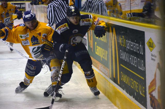 Photo hockey Ligue Magnus - Ligue Magnus, 26ème journée : Chamonix  vs Dijon  - Une pluie d