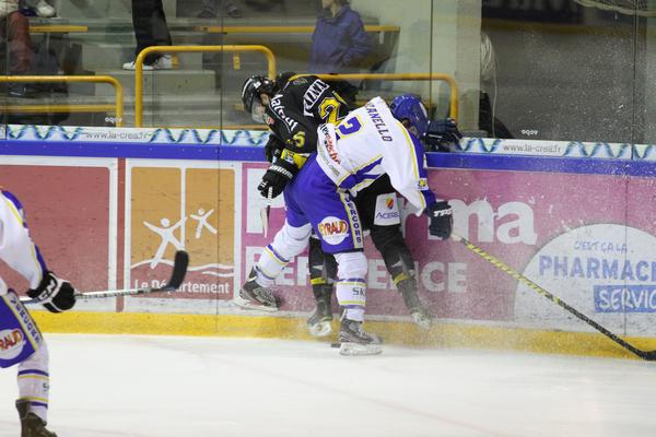 Photo hockey Ligue Magnus - Ligue Magnus, 26ème journée : Rouen vs Villard-de-Lans - Soir de doublés en Normandie. Photo hockey Ligue Magnus - Ligue Magnus, 26ème journée : Rouen vs Villard-de-Lans - Soir de doublés en Normandie.