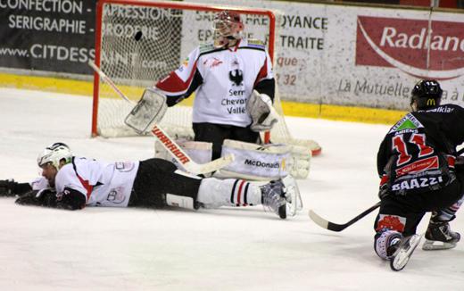 Photo hockey Ligue Magnus - Ligue Magnus, 26ème journée : Amiens vs Briançon - Les Gothiques sont prêts ! Photo hockey Ligue Magnus - Ligue Magnus, 26ème journée : Amiens vs Briançon - Les Gothiques sont prêts !