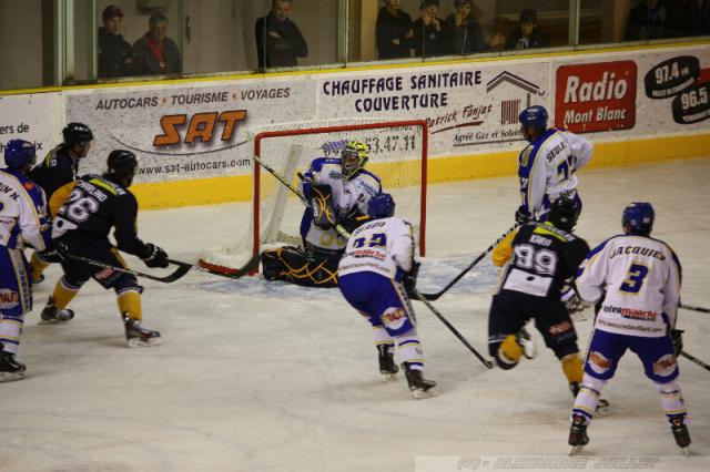 Photo hockey Ligue Magnus - Ligue Magnus, 3ème journée : Chamonix  vs Villard-de-Lans - Chamonix : Du sérieux !