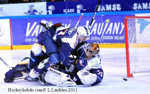 Photo hockey Ligue Magnus - Ligue Magnus, 4ème journée : Grenoble vs Chamonix - Grenoble perd mais progresse Photo hockey Ligue Magnus - Ligue Magnus, 4ème journée : Grenoble vs Chamonix - Grenoble perd mais progresse